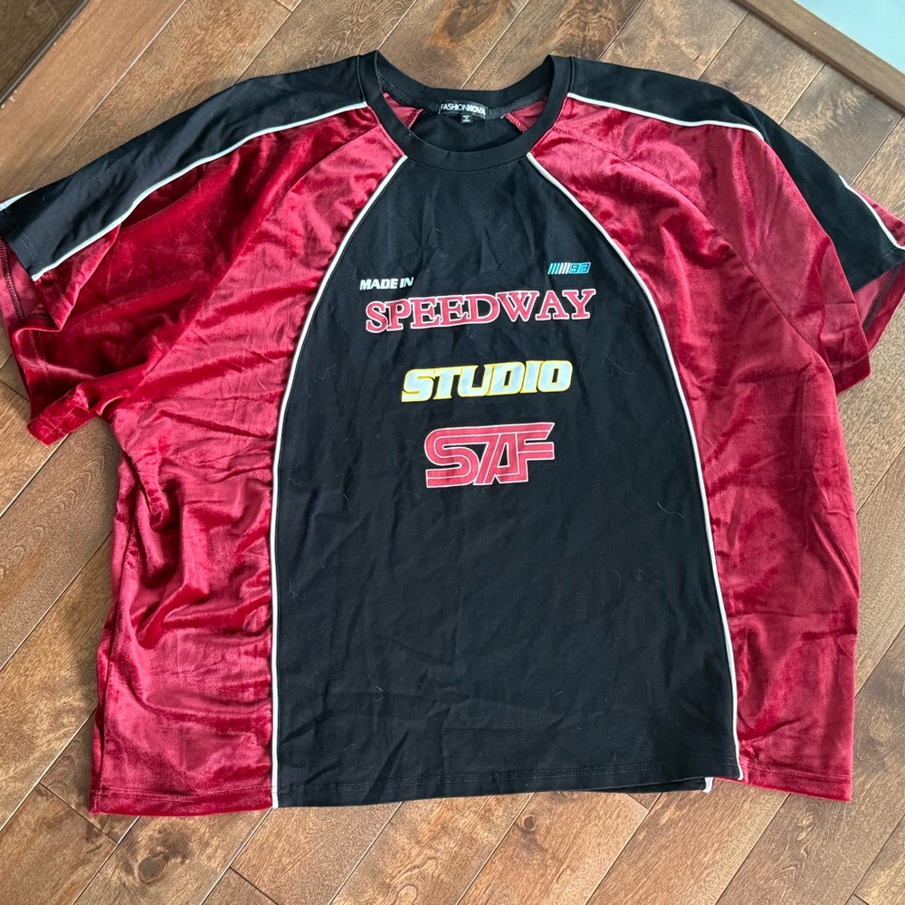 Fashion Nova Red and Black Graphic Tee